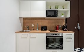 Practical 1Br Flat By Center By Hm